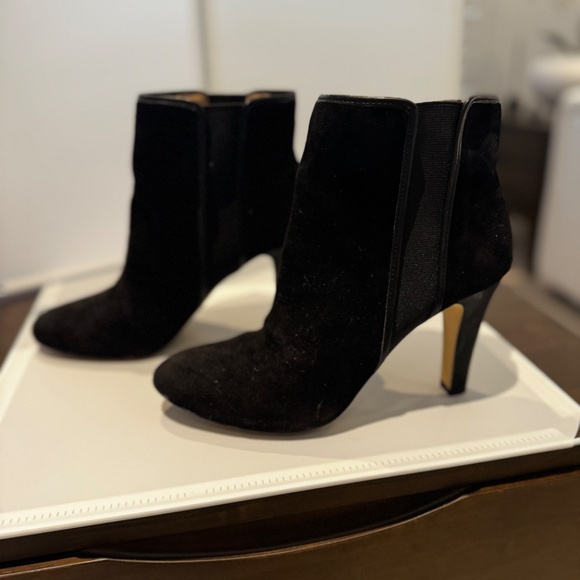 Black Suede Booties Size 9 - Picture 2 of 4